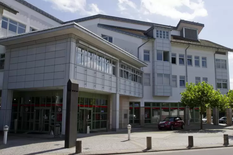 Der Hauptsitz der Sparkasse Donnersberg in Rockenhausen. 