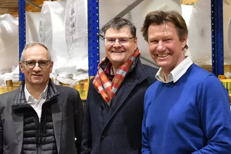 Ein Teil der neuen Mannschaft (von links): Rainer Carqueville von Ringmetall als gesamtverantwortlicher Bereichschef, Standortch
