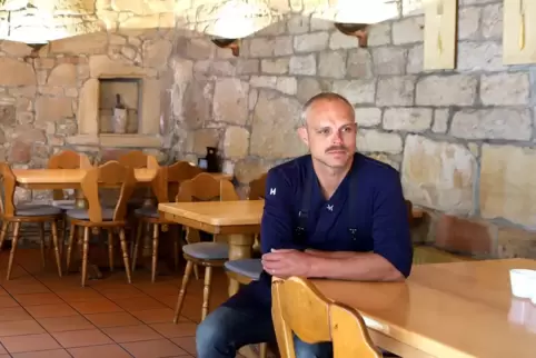 Der Frankweiler Wirt Christian Knefler hat sich von seiner Betriebsschließungsversicherung mehr erhofft. Der Frankweiler Wirt Christian Knefler hat sich von seiner Betriebsschließungsversicherung mehr erhofft.