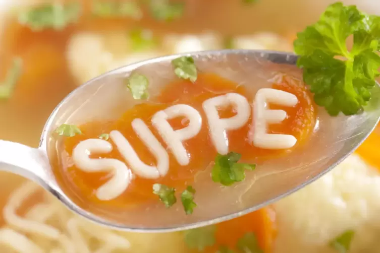 Suppen geh&ouml;ren zur Wohlf&uuml;hlk&uuml;che untrennbar dazu. Bei Kindern beliebt: Buchstabensuppe.