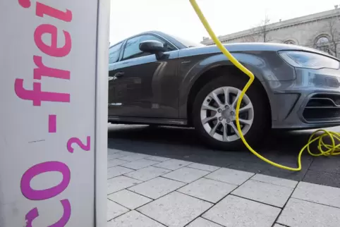 „Es ist nicht die Aufgabe der Allgemeinheit, für mehr Parkplätze in den Straßen der Stadt zu sorgen“, betont Baudezernent Alexan