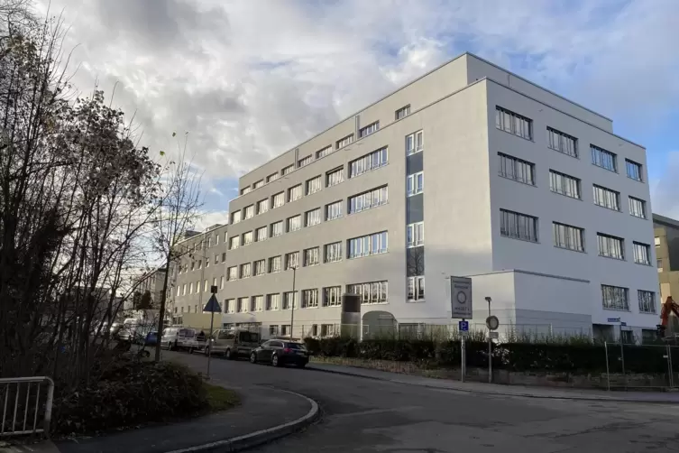 St.-Vincentius-Krankenhaus Speyer: Ein Patient auf der Intensivstation ist mit der Delta-Variante infiziert und muss beatmet wer