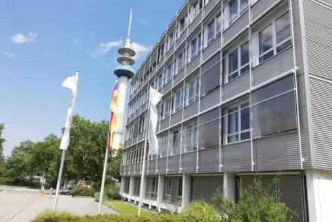 Die Ludwigshafener Hochschule für Wirtschaft und Gesellschaft.
