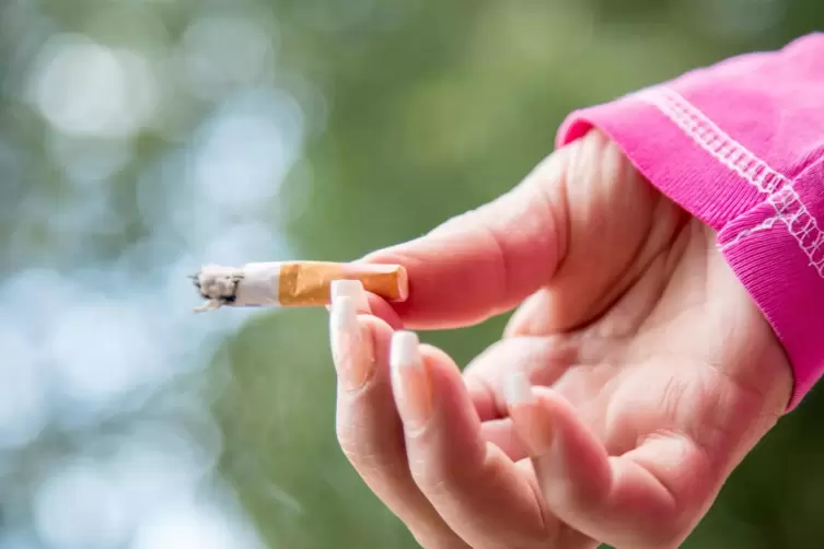 Rund 7000 Schadstoffe sind in Zigarettenkippen.