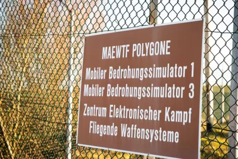 Mit Hilfe der Anlage bei der Mörsbacher Mülldeponie und weiteren in Bann und Pirmasens trainieren Militärpiloten aus Deutschland