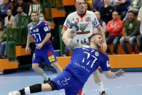 Kreisläufer Lars Hannes (hier 2021 gegen Pforzheim) hat seinen Vertrag bei der TSG Haßloch um ein weiteres Jahr verlängert.