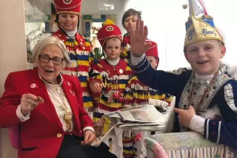 Margot Demmler, geborene Wirth, ist 100 Jahre alt und wurde „fast“ an Fastnacht geboren. Margot Demmler, geborene Wirth, ist 100 Jahre alt und wurde „fast“ an Fastnacht geboren.