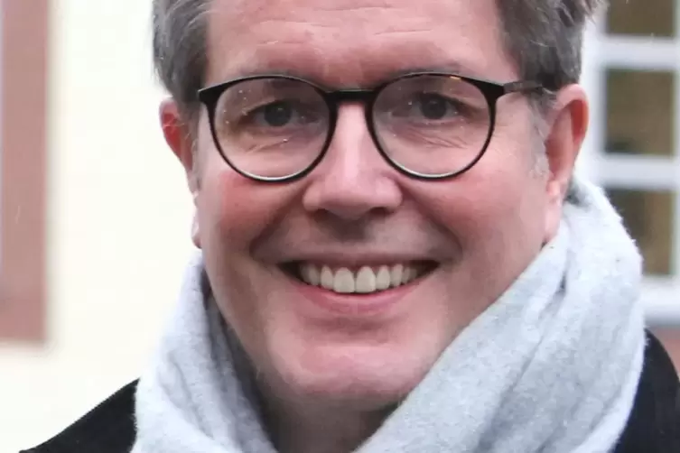 Alexander Schweitzer. Gegen die K&auml;lte tr&auml;gt der SPDler in Berlin gewiss auch einen Schal. Und eine Krawatte darunter?