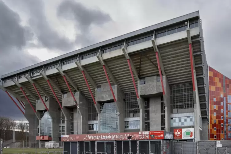 Der Stadtrat Kaiserslautern soll am Montag über die Stadionmiete für den FCK entscheiden.