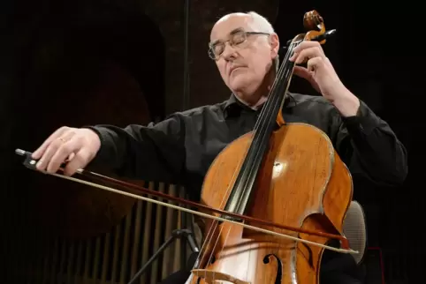 Könner am Werk: Gustav Rivinius ließ beim Mandelringkonzert in Haardt das Cello tanzen, hat aber auch einen Sinn für die elegisc