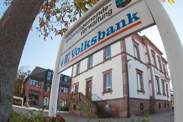Die Volksbank setzt in Glan-Münchweiler auch städtebauliche Akzente.
