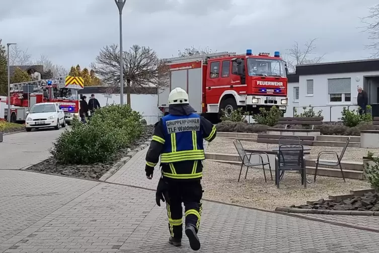 Rasch erledigt: Der Einsatz der Waldmohrer Feuerwehr am Seniorenheim Haus Schachenwald hat am Donnerstagmorgen nur 25 Minuten ge