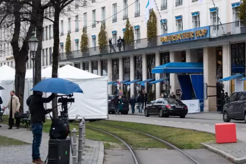 Im Hotel Bayerischer Hof treffen sich alljährlich Außen- und Verteidigungsexperten aus aller Welt, es treten dabei auch viele St
