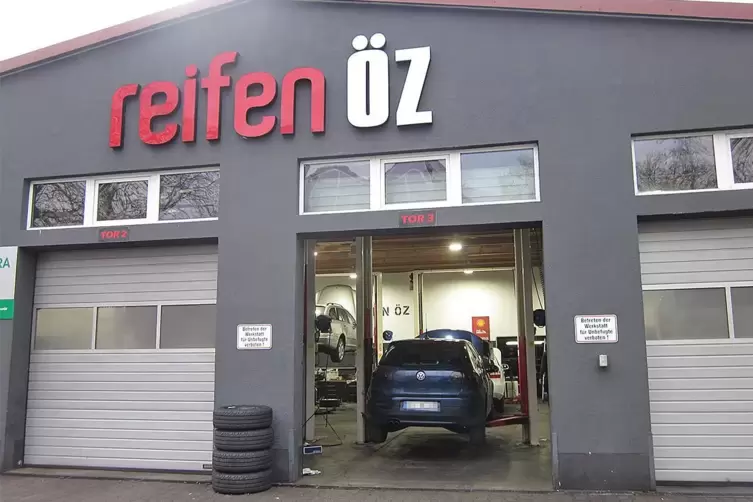 F&uuml;r 700 Kunden hat die Firma Reifen eingelagert.