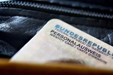 Wer einen neuen Personalausweis benötigt oder seinen alten Führerschein umtauschen möchte, sollte nicht gleich am 7. März ins Ra