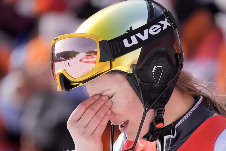 Die bitteren Tränen der Lena Dürr nach Platz vier im Slalom. 