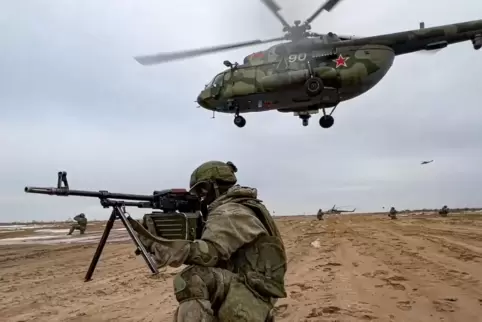  Russische Marineinfanteristen während einer Militärübung in Belarus. Das Foto wurde vom russischen Verteidigungsministeriums zu