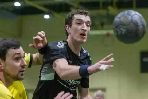 Gegen die HF Köllertal zählte er mit sechs Treffern zu den besten Torschützen seines Teams: HWE-Spieler Stefan Marx (im schwarze