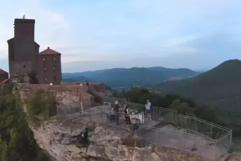 Die Burg Triefels bei Annweiler. 