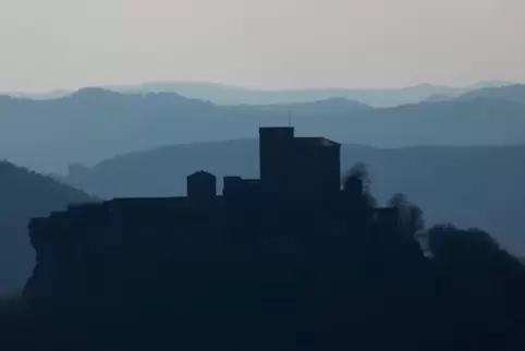 Blick auf die Burg Trifels.