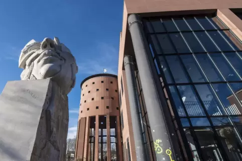 Der Musentempel steuert in seine nächste Spielzeit.