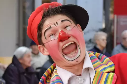 Helau! Kurz vor Aschermittwoch gibt es doch noch ein wenig Narretei. Am Samstag auf dem „Plätzl“. 