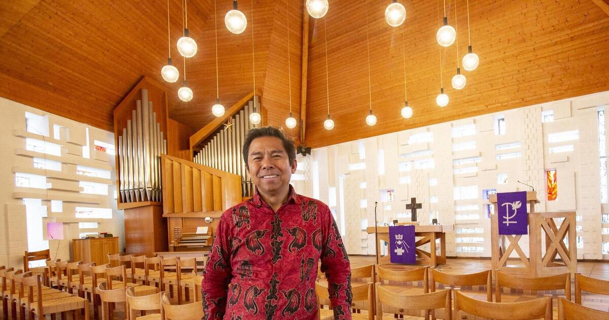Pendeta Berbaju Warna: Willman Buba Kembali ke Indonesia – Gereja Injili