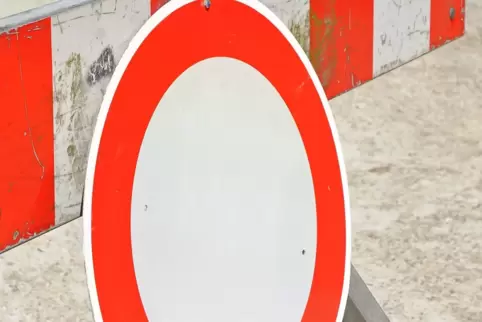 Während den Arbeiten am Autobahndreieck Kaiserslautern kommen auf die Verkehrsteilnehmer Umleitungen zu.