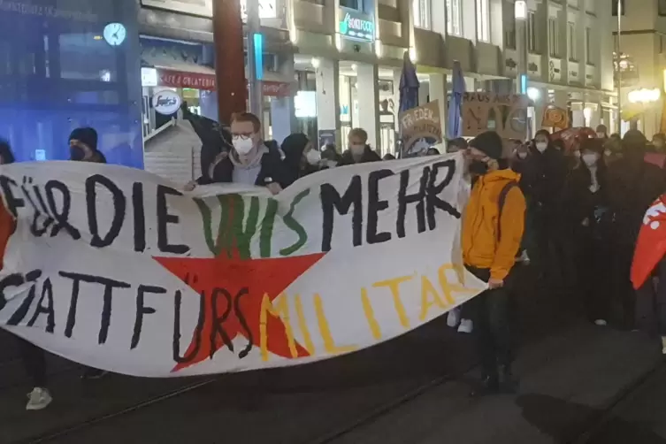 Bereits vor einer Woche zog eine erste Friedens-Demo durch Karlsruhe.