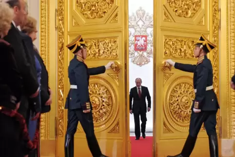 Wladimir Putin sieht sich in der Tradition der Zaren. Hier ein Bild bei seiner erneuten Amtseinführung 2012. 