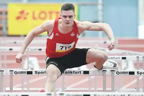 Will in den Hürden-Endlauf: Moritz Heene aus Rodalben. 