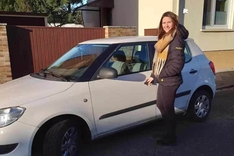 Pendelt mit dem Auto zwischen Oggersheim und Speyer: Naomi Amend. 