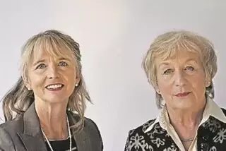 Gabriele Engel (links) und Ursula Klotmann praktizieren als systemische Therapeutinnen in Neustadt.