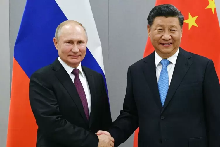 Träume von einem russischen Großreich: Kreml-Chef Wladimir Putin (links) , hier mit Chinas starkem Mann Xi Jinping. 