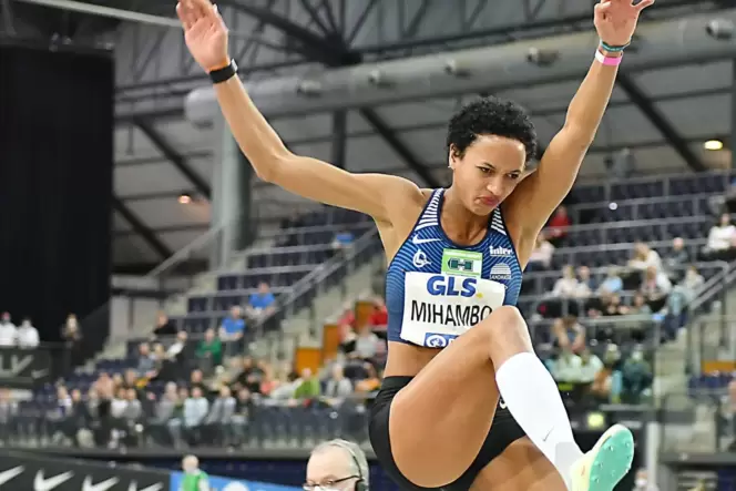 Malaika Mihambo siegte mit guten 6,81 Meter.
