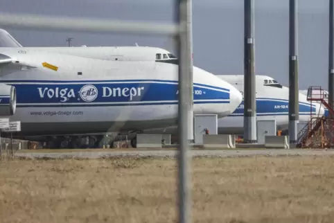 Russische Frachtflugzeuge auf dem Flughafen Leipzig-Halle dürfen derzeit nicht abheben, weil der Luftraum der EU für russische F
