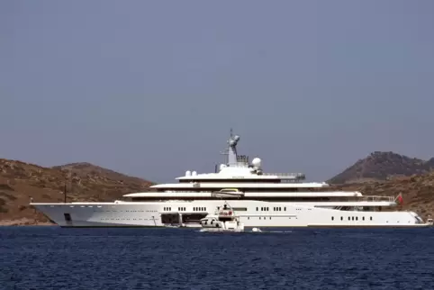 Kreuzte bisher gerne im Mittelmeer: der russische Multi-Milliardär Roman Abramovich mit seiner Yacht „Eclipse“. 