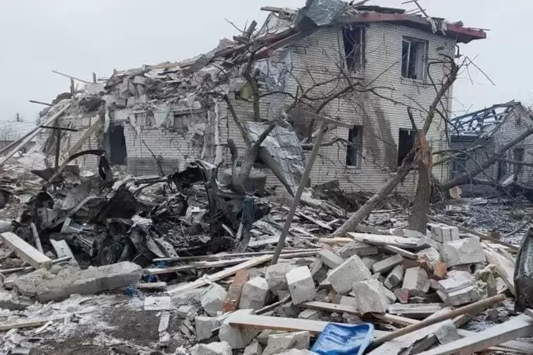 Ein Bild der Zerstörung: Diese Aufnahme vom Mittwoch zeigt eine Wohnsiedlung in der ukrainischen Stadt Schytomyr. 