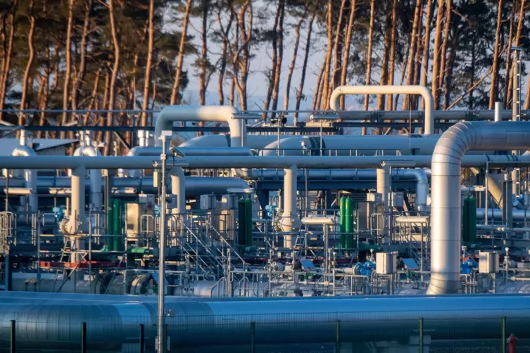 Deutschland bezog bisher über die Hälfte seines Erdgasbedarfs aus Russland. Das Foto zeigt Rohrsysteme und Absperrvorrichtungen 