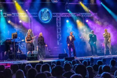 Highlights aus Pop und Musical präsentierte die Liveband am Samstagabend.