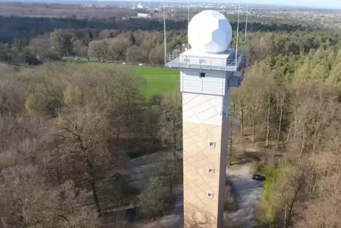 So sieht ein Wetterradar des Deutschen Wetterdienstes aus. Diese Anlage befindet sich in Offenthal. So sieht ein Wetterradar des Deutschen Wetterdienstes aus. Diese Anlage befindet sich in Offenthal.