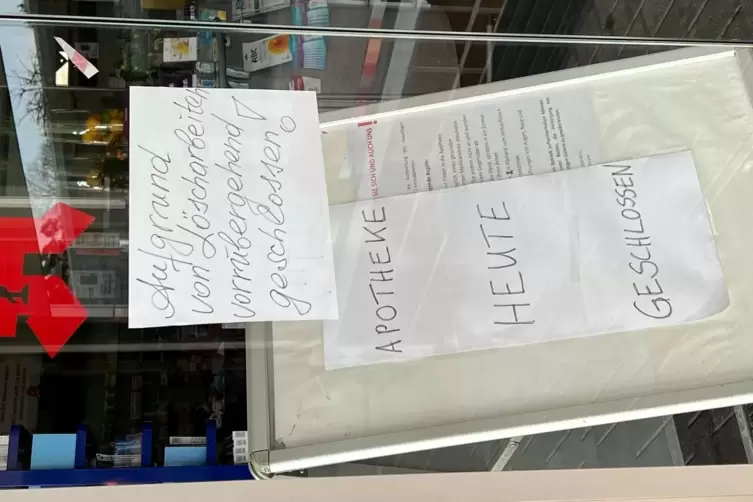 Es ist noch nicht klar, ob die Apotheke schon am Montag wieder &ouml;ffnen kann. 
