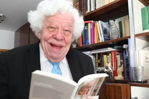 Belesener Kirchenmann, der theologische Fundierung mit Hemdsärmeligkeit verband: Bernhard Linvers 2014.