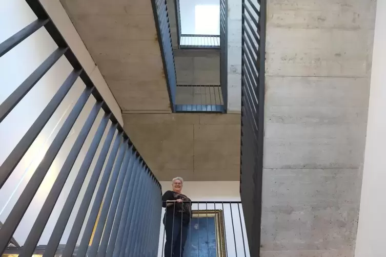 Auch im Treppenhaus des denkmalgesch&uuml;tzten Geb&auml;udes wurde Hand angelegt.