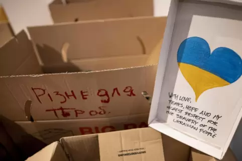 Zwei 40-Tonner mit Hilfsgütern – hier ein Foto einer Spendensammlung in Berlin – wollen die Roraier mit Hilfsgütern füllen. 