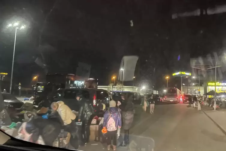 Ein erster Eindruck des Auffanglagers noch aus dem Auto heraus.