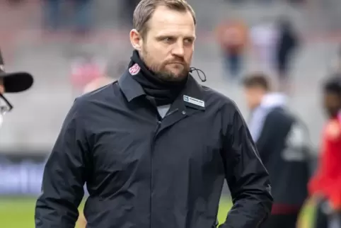 Bo Svensson, Trainer des FSV Mainz, musste mit seinem Team jetzt zwei Partien pausieren. Grund: Corona-Ausbruch bei „05“.