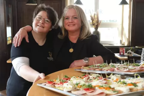 Eingespieltes Team: Sabrina Thalmann mit ihrer Chefin Sioban Lennon. 