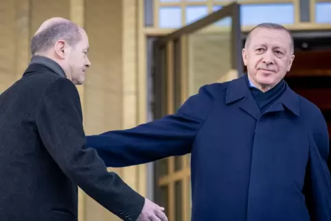 Auf Harmonie bedacht: Bundeskanzler Olaf Scholz (links) und Präsident Recep Tayyip Erdogan.