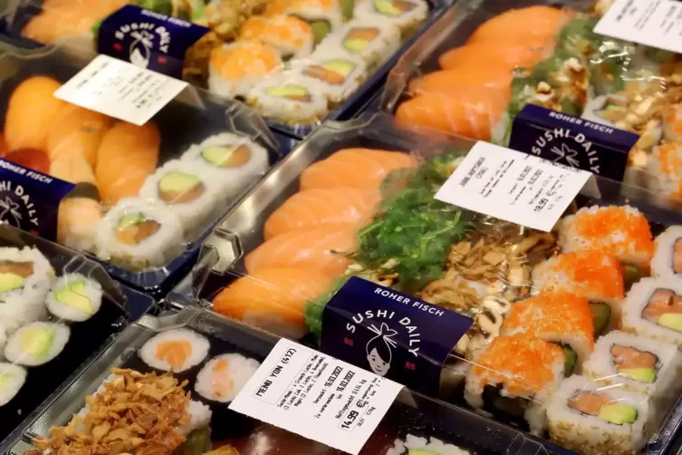 Auch Kaufland nimmt den Trend Sushi auf. 
